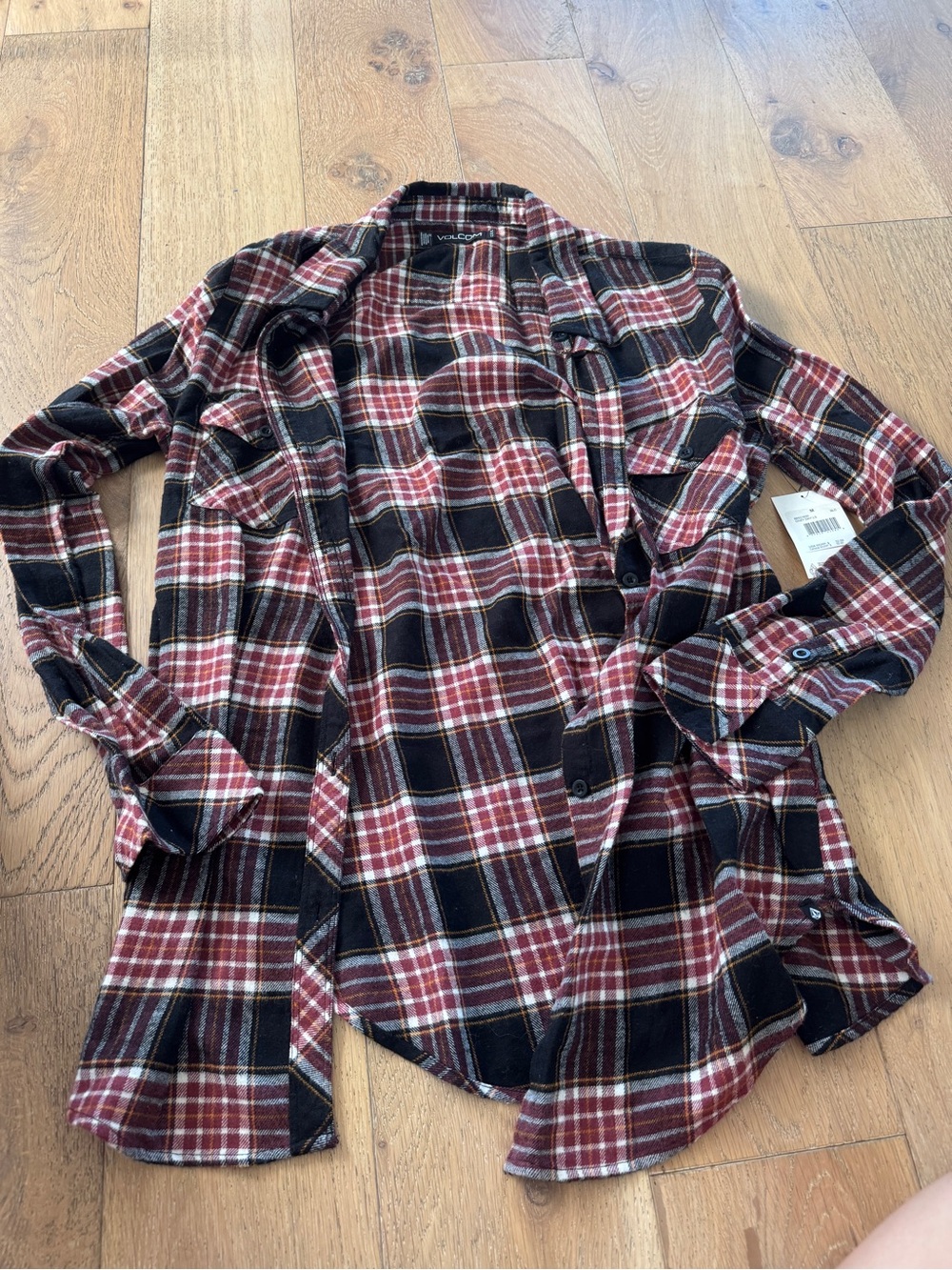 NWT Women’s Volcom Flannel